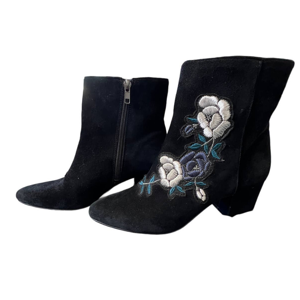 Steven by Steve Madden Brooker Black/Embroidered Flowers Suede Ankle Boots- 8